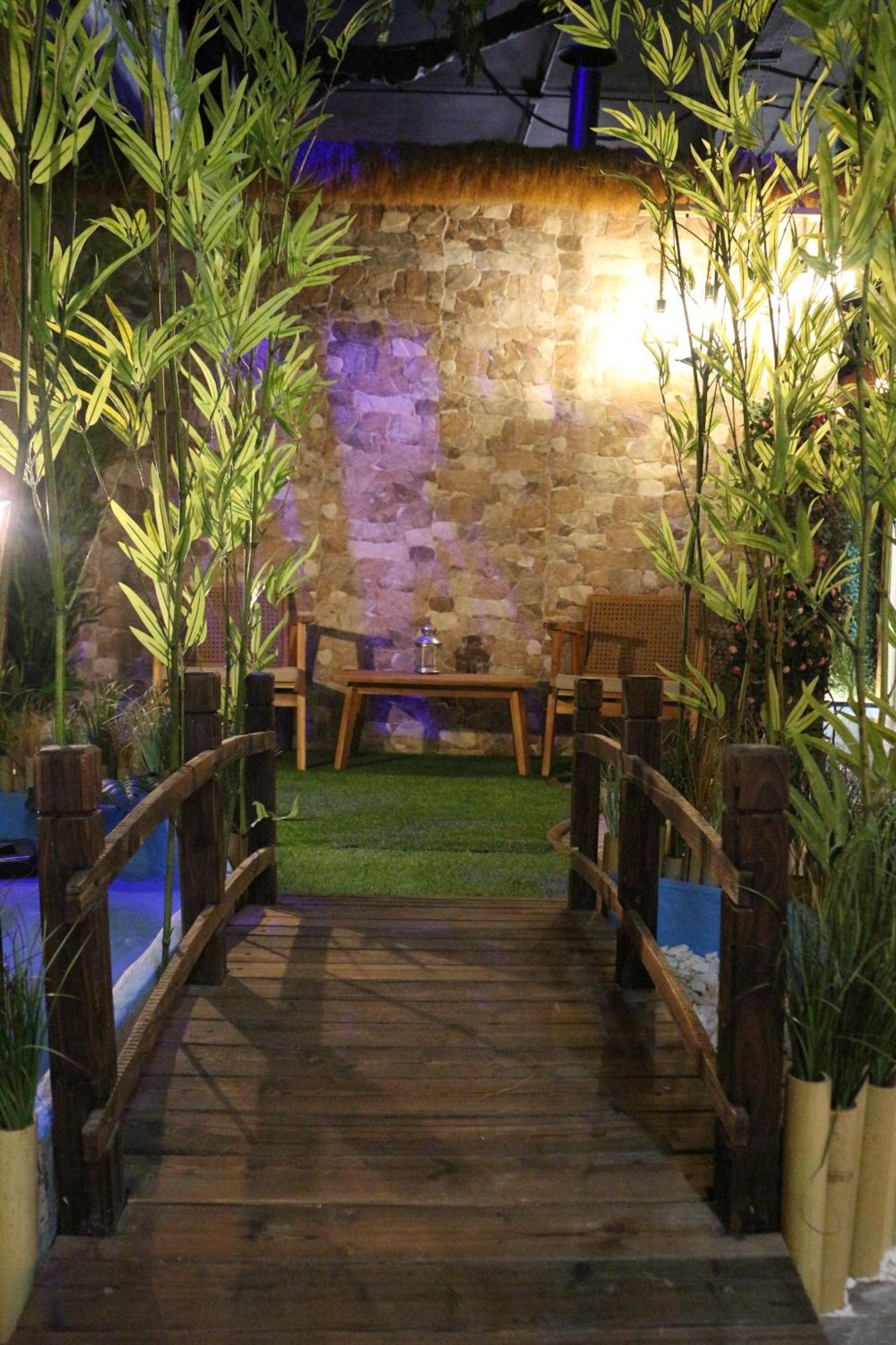 The Pod Suite Hostel Village Валенсія Екстер'єр фото